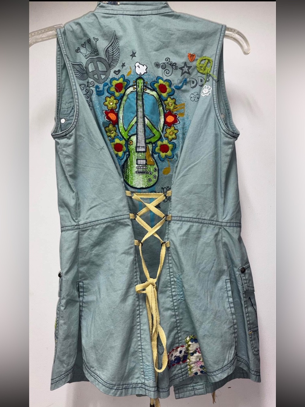 Double D Ranch Roll over Beethoven Vest embroidered flowers guitar boho festival - Picture 3 of 4